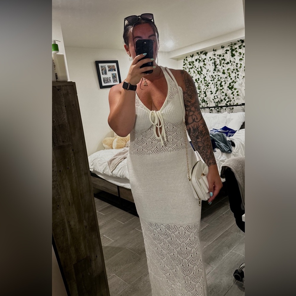 Chic White Knit Halter Dress